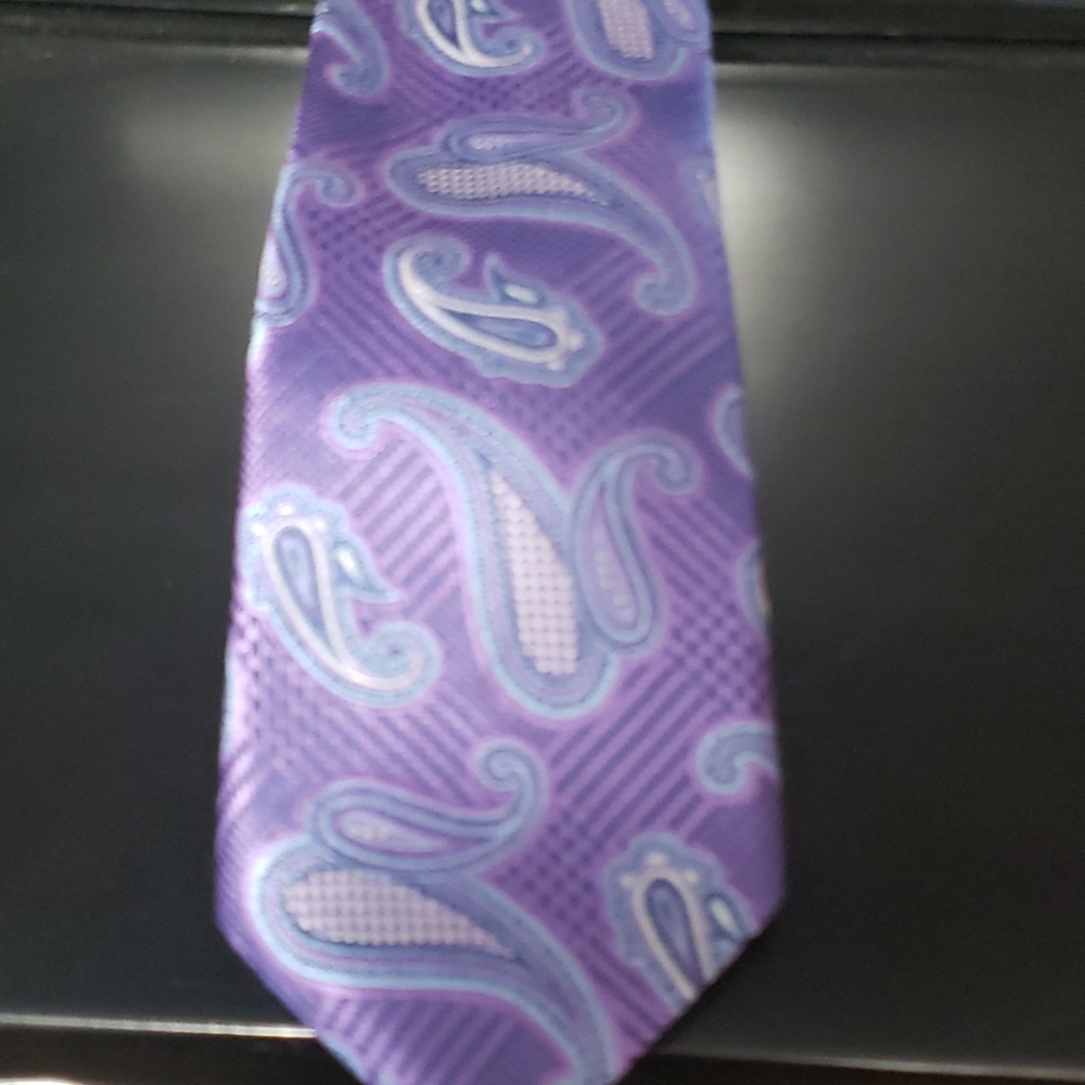 Purple tie